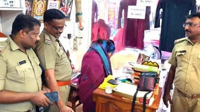 ബാലരാമപുരത്ത് വെട്ടുകത്തിയടക്കമുള്ള ആയുധങ്ങളുമായി എത്തി, വാതിൽ പൊളിച്ച് കവർന്നത് ലക്ഷങ്ങൾ