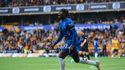 ചെല്സി ഗോള്സീയായി; നോനിയുടെ ഹാട്രിക്കില് ആറ് ഗോളുമായി കൂറ്റന് ജയം, ആന്ഫീല്ഡ് ചുവപ്പിച്ച് ലിവര്പൂള്