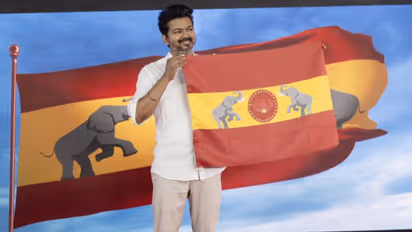 தளபதியின் த.வெ.க.. விரைவில் இணையும் நடிகை ரோஜா? தீயாய் பரவும் தகவல் உண்மையா?