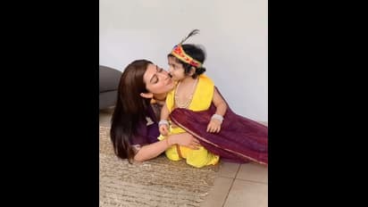 ಸರ್ವಂ ಕೃಷ್ಣ ಮಯಂ … ಕೃಷ್ಣಾಷ್ಟಮಿಯಂದು ಕೃಷ್ಣ -ರಾಧೆಯರಾಗಿ ಬದಲಾದ  ನೆಚ್ಚಿನ  ತಾರೆಯರು