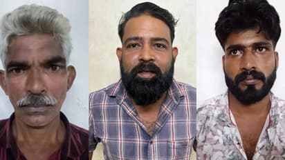 രാത്രി നിർത്തിയിട്ട വാഹനം രാവിലെ സ്റ്റാർട്ടായില്ല, ബാറ്ററി അടിച്ച് മാറ്റിയ മോഷ്ടാക്കളെ കയ്യോടെ പിടികൂടി യുവാവ്