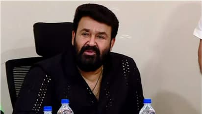 നേരിടുന്നത് വലിയ പ്രതിസന്ധി: വികാരാധീനനായി മോഹൻലാൽ, രാജിയിൽ നിന്നും ചിലർ പിന്തിരിപ്പിച്ചെങ്കിലും തയ്യാറായില്ല