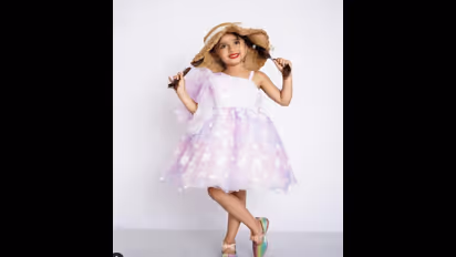 6 ವರ್ಷಕ್ಕೆ 20 ಲಕ್ಷ ಮೌಲ್ಯದ ದುಬಾರಿ ಕಾರಿನ ಒಡತಿಯಾದ ಲಕ್ಷ್ಮೀ ನಿವಾಸ ಖುಷಿ… ನೆಟ್ಟಿಗರಿಗೊಂದು ಡೌಟ್!