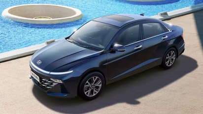 ஊழியர்களுக்கு மூன்றரை கோடி மதிப்பில் கார், பைக்குகளை தீபாவளி பரிசாக வழங்கிய நிறுவனம்!