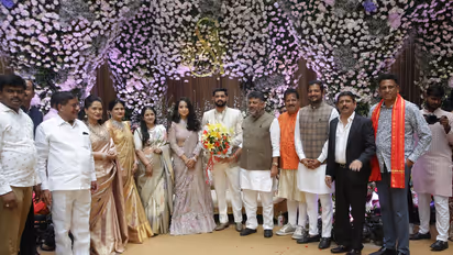 ಪಕ್ಷ ಮೀರಿದ ಪ್ರೀತಿ: ಬಿಜೆಪಿ-ಕಾಂಗ್ರೆಸ್ ನಾಯಕರ ಮಕ್ಕಳ ನಿಶ್ಚಿತಾರ್ಥ