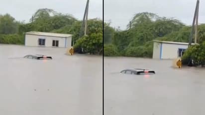 ವಾಯುಭಾರ ಕುಸಿತ: ಆಂಧ್ರಪ್ರದೇಶದಲ್ಲಿ ಭಾರೀ ಮಳೆಗೆ 7 ಬಲಿ