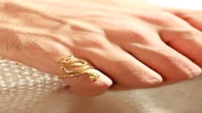 பாம்பு மோதிரத்தை அணிந்தால் என்ன நடக்கும் தெரியுமா..? 