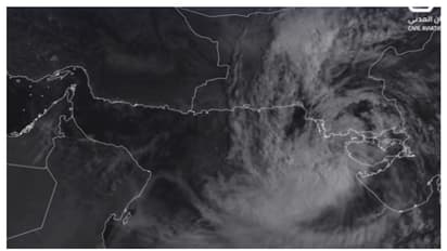 ഉഷ്ണമേഖലാ ന്യൂനമർദ്ദം ‘അസ്ന’ കൊടുങ്കാറ്റായി രൂപപ്പെടുന്നു; അറിയിപ്പ് നല്കി ഒമാൻ സിവിൽ ഏവിയേഷൻ
