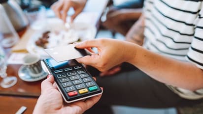 জিনিস কিনলেই মিলছে বিপুুল অঙ্কের ক্যাশব্যাক! শুধু বানিয়ে নিন এই কার্ড