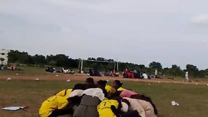 ಕೊಪ್ಪಳ: ಕ್ರೀಡಾ ಕೂಟದ ವೇಳೆ ಹೆಜ್ಜೇನು ದಾಳಿ, 8 ಮಕ್ಕಳಿಗೆ ಗಂಭಿರ ಗಾಯ..!