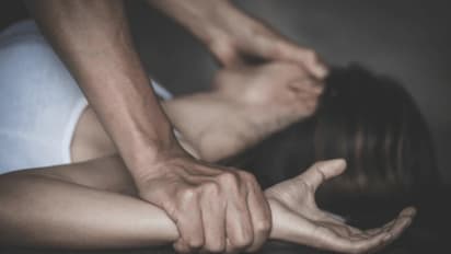 ಚಿತ್ರದುರ್ಗ: ಮಾನಸಿಕ ಖಿನ್ನತೆಗೆ ಒಳಗಾದ ದಲಿತ ಯುವತಿಯ ರೇಪ್‌ ಅಂಡ್‌ ಮರ್ಡರ್‌?