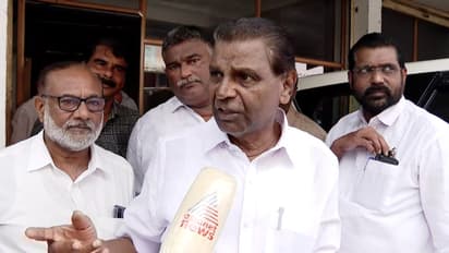 കേരള പൊലീസിനെ നയിക്കുന്നവരെല്ലാം ചൂടുവെള്ളത്തിൽ ചാടി, നടക്കുന്നത് കേട്ടുകേൾവിയില്ലാത്ത കാര്യങ്ങൾ: തിരുവഞ്ചൂർ 