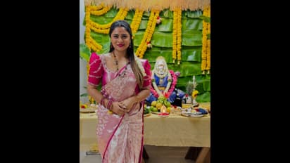 ದೇವಸ್ಥಾನದಲ್ಲಿ ಬ್ಲೌಸ್ ಹಾಕದೆ ಸೀರೆ ಧರಿಸುವುದು ಯಾವ ಶೋಕಿ; ದೀಪಿಕಾ ದಾಸ್ ವಿರುದ್ಧ ನೆಟ್ಟಿಗರು ಗರಂ