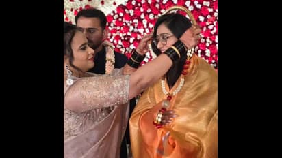 ಸ್ನೇಹಿತರ ಮದುವೆಯಲ್ಲಿ ಸಂಗೀತಾ ಶೃಂಗೇರಿ;ಎಲ್ಲೋದ್ರೂ ಸನ್ಮಾನ್ ಮಾಡಿಸಿಕೊಳ್ಳುತ್ತಿರುವುದಕ್ಕೆ ನೆಟ್ಟಿಗರಿಂದ ಟೀಕೆ.... 