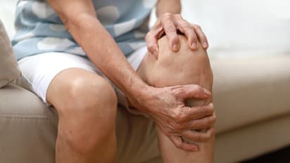 സന്ധിവാതമുള്ളവര് കഴിക്കേണ്ട പത്ത് ആന്റി ഇൻഫ്ലമേറ്ററി ഭക്ഷണങ്ങൾ