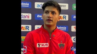 சிக்ஸர் மன்னன் யுவராஜ் சிங்கின் 6 சிக்ஸர் சாதனையை சமன் செய்த 23 வயது வீரர் பிரியன்ஷ் ஆர்யா!