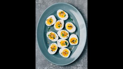 முழு முட்டை Vs முட்டை வெள்ளைக்கரு? உடல் ஆரோக்கியத்திற்கு எது சிறந்தது?