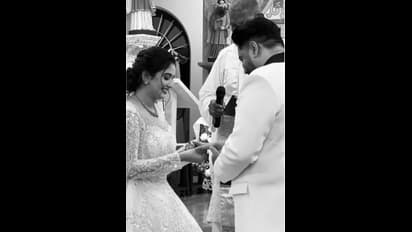 ತರುಣ್- ಸೋನಲ್ ಚರ್ಚ್ ವೆಡ್ಡಿಂಗ್ ಫೋಟೋ ವೈರಲ್; ಮಂಗಳೂರಿಗೆ ಕಾಲಿಡುತ್ತಿದ್ದಂತೆ ಹೇರ್‌ಸ್ಟೈಲ್‌ ಬದಲಾಯಿಸಿದ ನಿರ್ದೇಶಕ! 