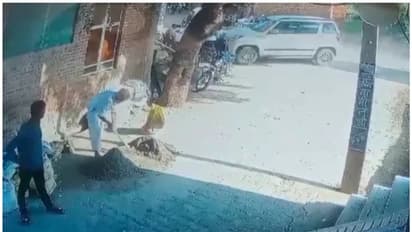 രാവിലെ എഴുന്നേറ്റ് വീടിന് മുന്നിലിരിക്കുകയായിരുന്നവർക്ക് നേരെ കാർ പാഞ്ഞുകയറി; ബുലന്ദ്ഷഹറിൽ ആറ് പേർക്ക് പരിക്ക്