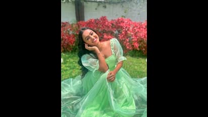 'ಲಕ್ಷ್ಮಿ ಬಾರಮ್ಮ' ಕೀರ್ತಿ ದೆವ್ವ ಆಗಿಲ್ಲ ಬಿಗ್ ಬಾಸ್‌ಗೆ ಹೋಗ್ತಿದ್ದಾರೆ; ಅಸಲಿ ಸತ್ಯ ಬಿಚ್ಚಿಟ್ಟ ಟ್ರೋಲ್ ಪೇಜ್‌ಗಳು! 