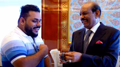 യൂസഫലി നൽകിയ വമ്പൻ സർപ്രൈസ്, ഞെട്ടി വ്ളോഗർ; ലക്ഷങ്ങൾ വിലമതിക്കുന്ന സമ്മാനത്തിൻ്റെ പ്രത്യേകത ഇതാണ്...