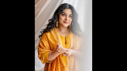 சுடிதார் அணிந்து வந்த சொர்கமே.. மஞ்சளில் அசத்தும் நிவேதா தாமஸ் - கூல் கிளிக்க்ஸ்!