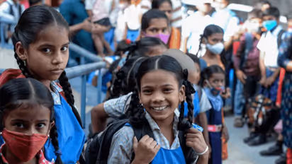 மாணவர்களுக்கு குட் நியூஸ்: 17ம் தேதி பள்ளி, கல்லூரிகளுக்கு விடுமுறை அரசு அறிவிப்பு