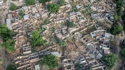 റൈഫിളുകളും ഗ്രനേഡുമായി ഇരച്ചെത്തി ബോക്കോ ഹറാം തീവ്രവാദികൾ, വീടുകൾക്കും കടകകൾക്കും തീയിട്ടു, കൊന്നത് 80 പേരെ