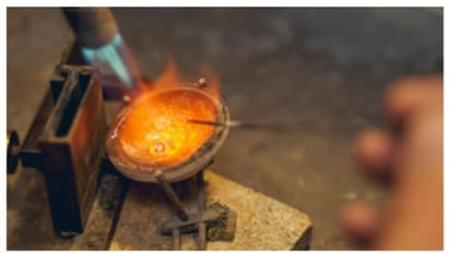 'ഉദ്യോ​ഗസ്ഥരുടെ മുന്നിൽ വെച്ചാണ് ‌സ്വർണം ഉരുക്കാറുള്ളത്, കൃത്രിമം നടത്താറില്ല'; മറുപടിയുമായി ഉണ്ണിക്കൃഷ്ണന്‍