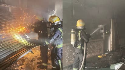 റിയാദിൽ വാണിജ്യസ്ഥാപനങ്ങൾക്ക് തീപിടിച്ചു