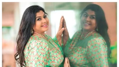 நடிகைகளை படுக்கைக்கு அழைக்கும் விவகாரம்; ரஜினியின் மனைவியிடம் கேளுங்கள் - விசித்ரா ஆக்ரோஷம்