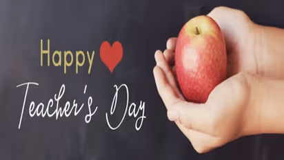 शिक्षक दिवस पर गुरू को क्या दिया जाता है सेब? जाने सदियों पुरानी पंरपरा की इंटरेस्टिंग स्टोरी