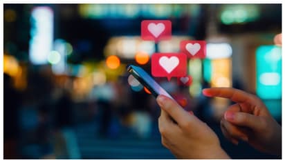 ஒரே நிமிடத்தில் மொபைல் போனிலே வீட்டு வரியும் கட்டலாம், ரசீதும் டவுன்லோடு செய்யலாம்.! இதோ லேட்டஸ்ட் தகவல்