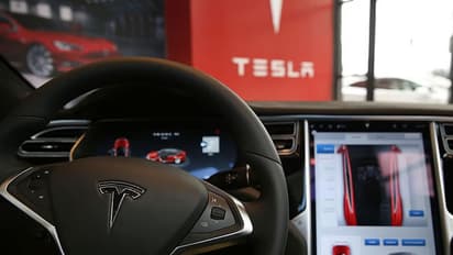 Tesla driver naps on autopilot, gets caught with drugs worth over $100,000 in North Carolina