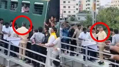 CM Chandrababu Naidu ರೈಲಿಗೆ ಸಿಲುಕುವುದರಿಂದ ಚಂದ್ರಬಾಬು ನಾಯ್ಡು ಸ್ವಲ್ಪದರಲ್ಲೇ ಬಚಾವ್