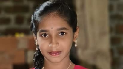 Tumakuru: ಗೌರಿ ಹಬ್ಬದ ಪ್ರಯುಕ್ತ ದೇವಸ್ಥಾನಕ್ಕೆ ಪೂಜೆಗೆ ತೆರಳಿದ್ದ ವೇಳೆ ಹಾವು ಕಡಿದು ಬಾಲಕಿ ಸಾವು