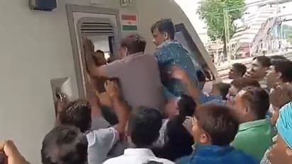 ಇದು ರೈಲು ಸೀಟಿಗಾಗಿ ನಡೆದ ಜಗಳವಲ್ಲ, ವಂದೇ ಭಾರತ್ ಟ್ರೈನ್ ಓಡಿಸಲು ಲೋಕೋ ಪೈಲೆಟ್ಸ್ ಕಿತ್ತಾಟ!