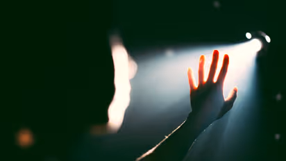 US top cops unveil groundbreaking UAP guide: The chilling truth behind UFO encounters & safety protocols