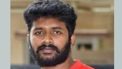 ബൈക്ക് നിയന്ത്രണംവിട്ട് വൈദ്യുതി പോസ്റ്റിലിടിച്ച് അപകടം; നഴ്സായ യുവാവ് മരിച്ചു