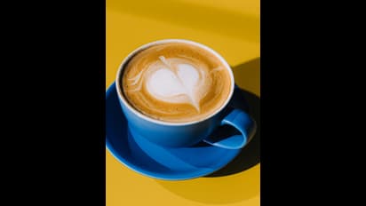 காலை எழுந்த உடனே காபி குடிக்கலாமா? ஒரு நாளைக்கு எத்தனை கப் குடிப்பது நல்லது?