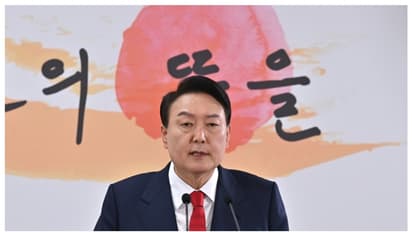 ದಕ್ಷಿಣ ಕೊರಿಯಾದಲ್ಲಿ ತುರ್ತು ಮಿಲಿಟರಿ ಆಡಳಿತ ಘೋಷಣೆ