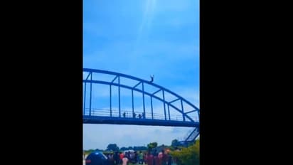 UP SHOCKER! Man, accused of child theft, jumps to death from bridge after hours-long standoff with mob (WATCH)