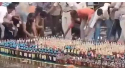 കുപ്പികളുമായി ഓടെടാ ഓട്ടം; പിടികൂടിയ 50 ലക്ഷം രൂപയുടെ അനധികൃത മദ്യം നശിപ്പിക്കാൻ അനുവദിക്കാതെ നാട്ടുകാർ