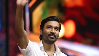 அது என் பர்சனல்! நேர்காணலில் மைக்கை தூக்கி போட்டுவிட்டு வெளியேறிய நடிகர் தனுஷ்!