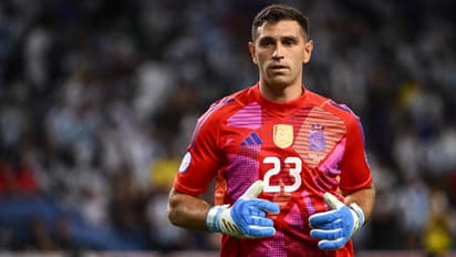 മാര്ട്ടിനെസ് ഇല്ല, അര്ജീന്റീനക്ക് പുതിയ ഗോള്കീപ്പര്മാര്! മെസി നയിക്കും, ലോകകപ്പ് യോഗ്യതക്കുള്ള ടീം അറിയാം