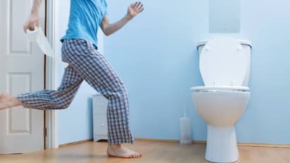 രാത്രിയിൽ ശുചിമുറി ഉപയോഗിക്കരുത്, പല്ലുതേക്കരുത് എന്ന് അയൽക്കാരി, പരാതിയുമായി യുവാവ്