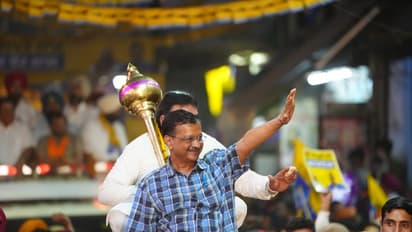 Delhi CM Kejriwal visits Hanuman Temple, seeks blessings after release from Tihar jail