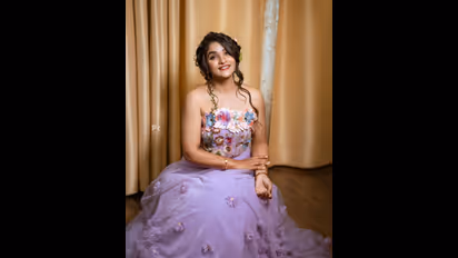 ಹೂವಿನ ಡ್ರೆಸ್‌ನಲ್ಲಿ ಗೊಂಬೆಯಂತೆ ಕಂಡ ಸೂಪರ್ ಸ್ಟಾರ್ ರಚನಾ: ಕ್ಯೂಟ್‌ ಫೋಟೋಸ್ ವೈರಲ್!