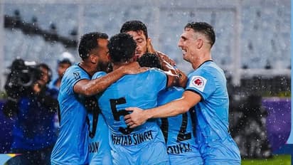 ഇന്ത്യന്‍ സൂപ്പര്‍ ലീഗ്: നിര്‍ണായക പോരില്‍ ബെംഗളൂരു എഫ്‌സിയെ തകര്‍ത്ത് മുംബൈ പ്ലേ ഓഫിന്