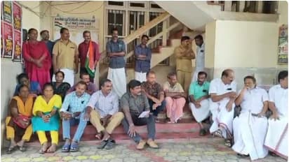 ഞങ്ങൾക്കും ഓണമില്ലേ സാറേ? ഓണം അഡ്വാൻസും ബോണസും നൽകിയില്ല, കോട്ടയം നഗരസഭയിൽ ശുചീകരണ തൊഴിലാളികൾ പ്രതിഷേധത്തിൽ